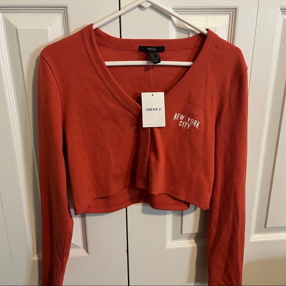 new york city long sleeve crop top